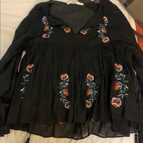 Embroidered Top - Picture 4 of 4